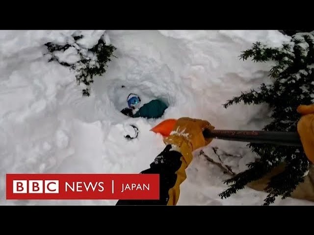 雪原のくぼみにスノーボーダーが埋没！スキーヤーによる救出劇の結末は!?【動画ニュース】